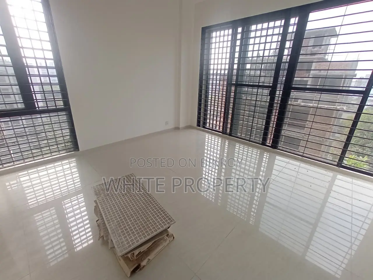 Luxurious Apartment for Sale in Bashundhora L Block