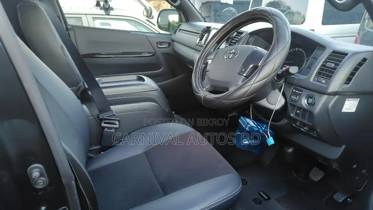 Toyota Hiace SUPER GL DARK PRIME 2021
