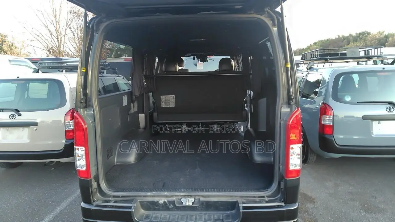 Toyota Hiace SUPER GL DARK PRIME 2021