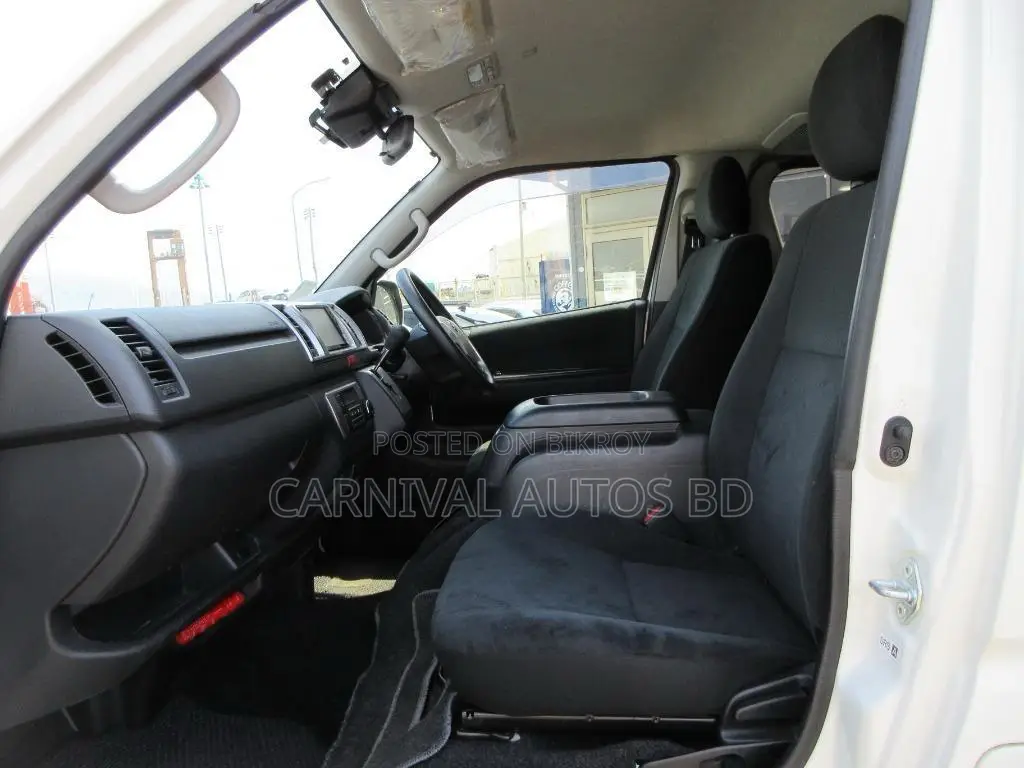 Toyota Hiace SUPER GL KEY START 2020