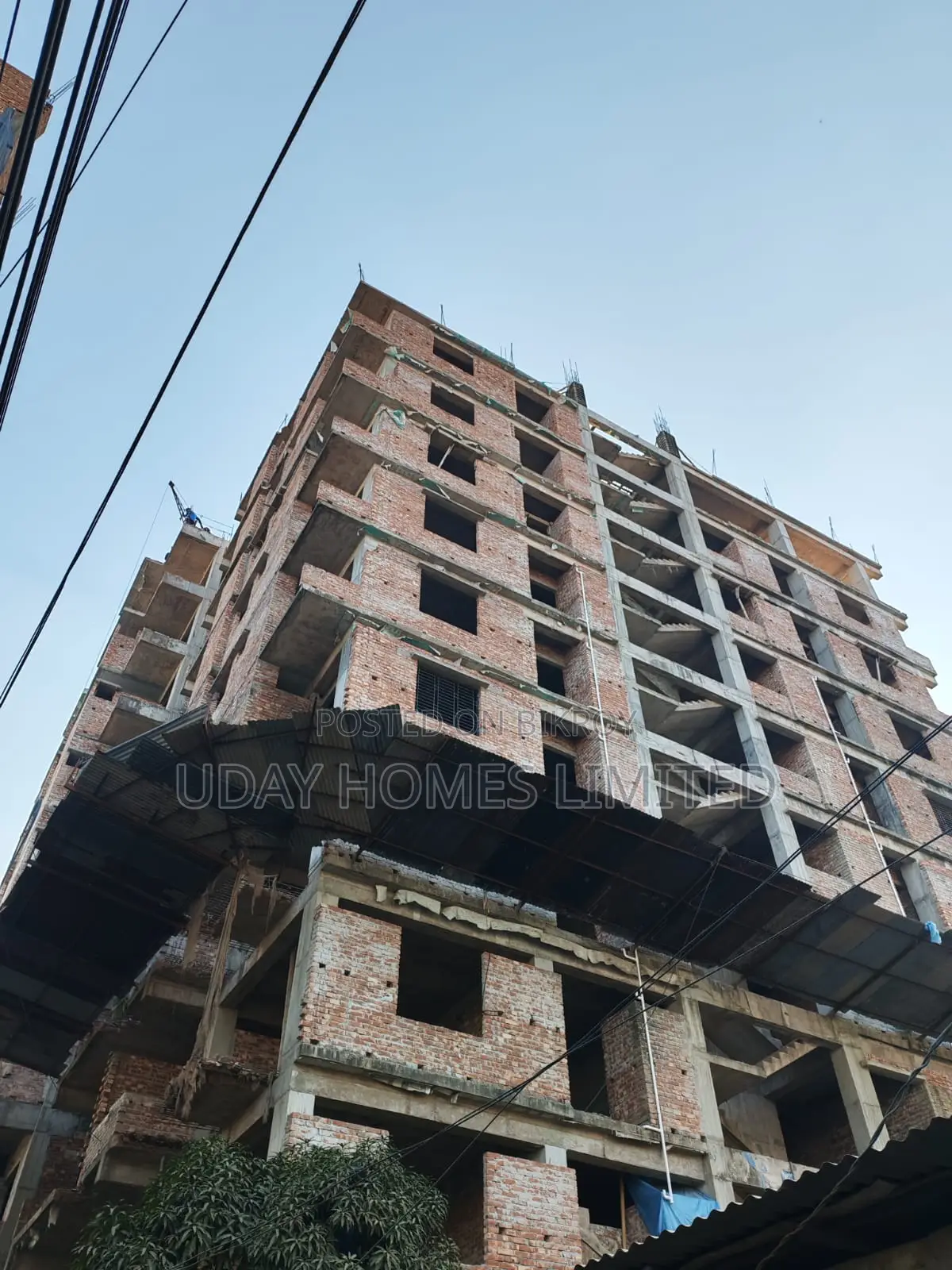 বাডডায় জমিসহ ১৩৫০স্কয়ার ফুটের ফ্ল্যাট বিক্রয়