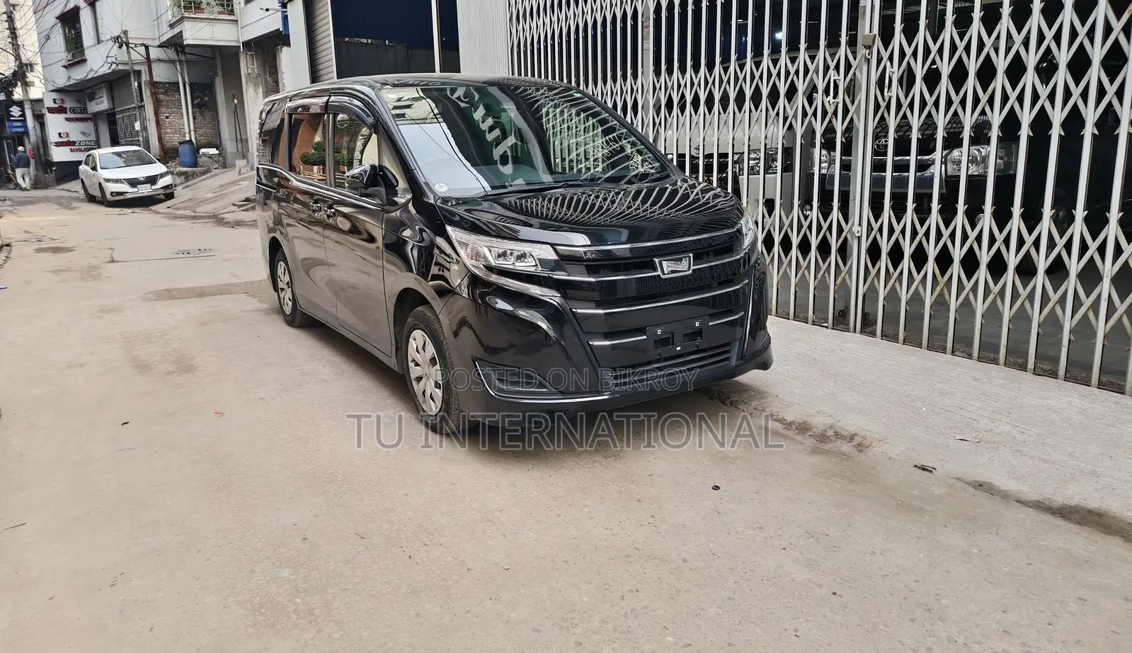 Toyota Noah NON HV ONE DOOR PWR. 2020