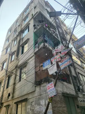 মোহাম্মদপুরে লক্ষাধিক আয়ের সুযোগে পৌনে দুই কাঠা জমিতে বাড়ি বিক্রি