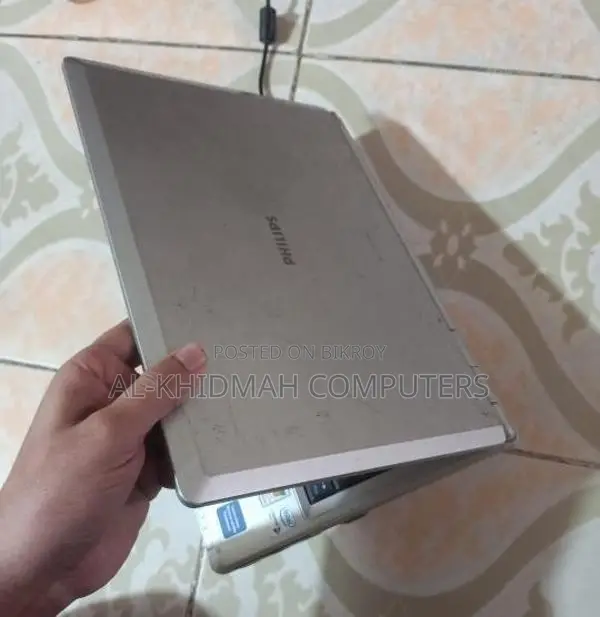 Philips Japanese Laptop, সারাদেশে কুরিয়ারে ডেলিভারি দেওয়া হয়।
