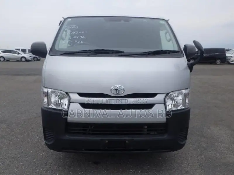 Toyota Hiace GL SILVER 2020
