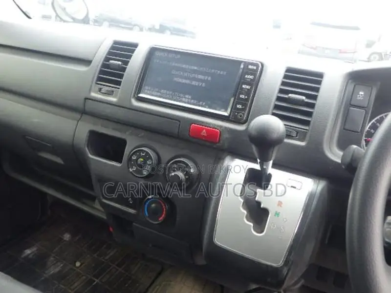 Toyota Hiace GL SILVER 2020