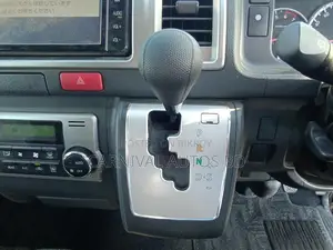 Toyota Hiace SUPER GL KEY START 2020