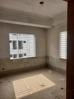 1000 sqft Ready Flat for Sale in the "Nirman Aparajita" Project!