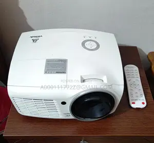 Vivitek DW868 DLP 4500 ANSI LUMENS WXGA PROJECTOR