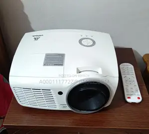 Vivitek DW868 DLP 4500 ANSI LUMENS WXGA PROJECTOR