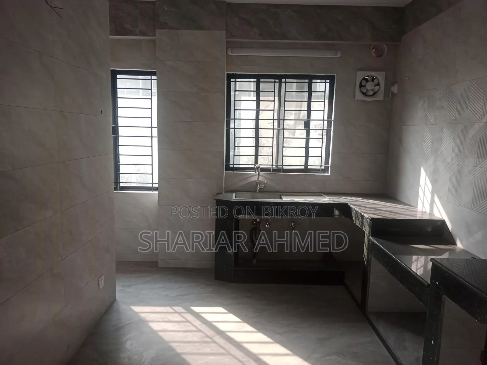 গুলশান ২-এ ৩৫৫০ বর্গফুটের অফিস স্পেস ভাড়ার জন্য
