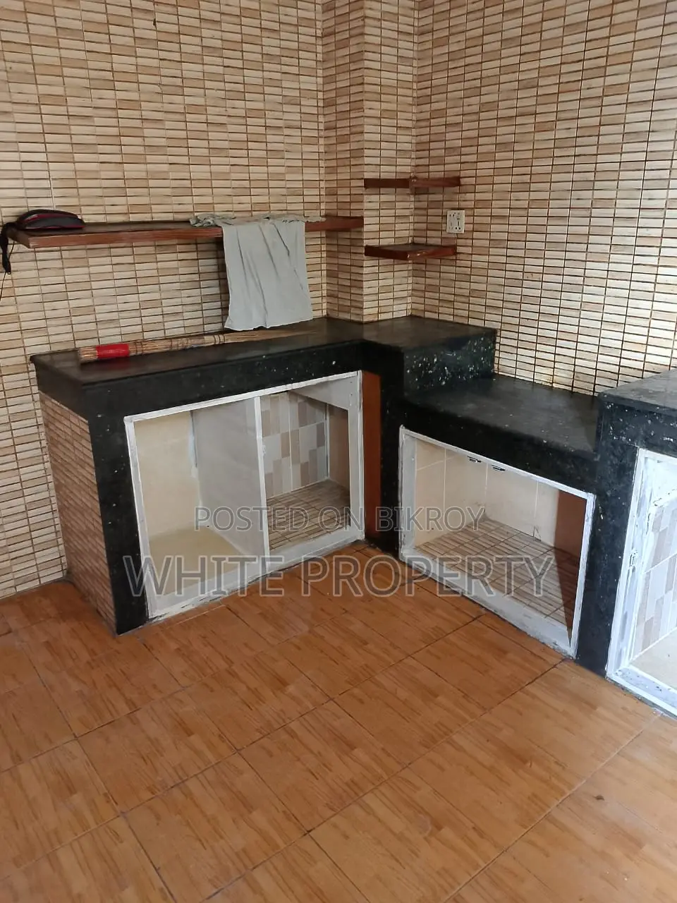 Used Apartment Sale at Mohammadpur Tazmohol Road