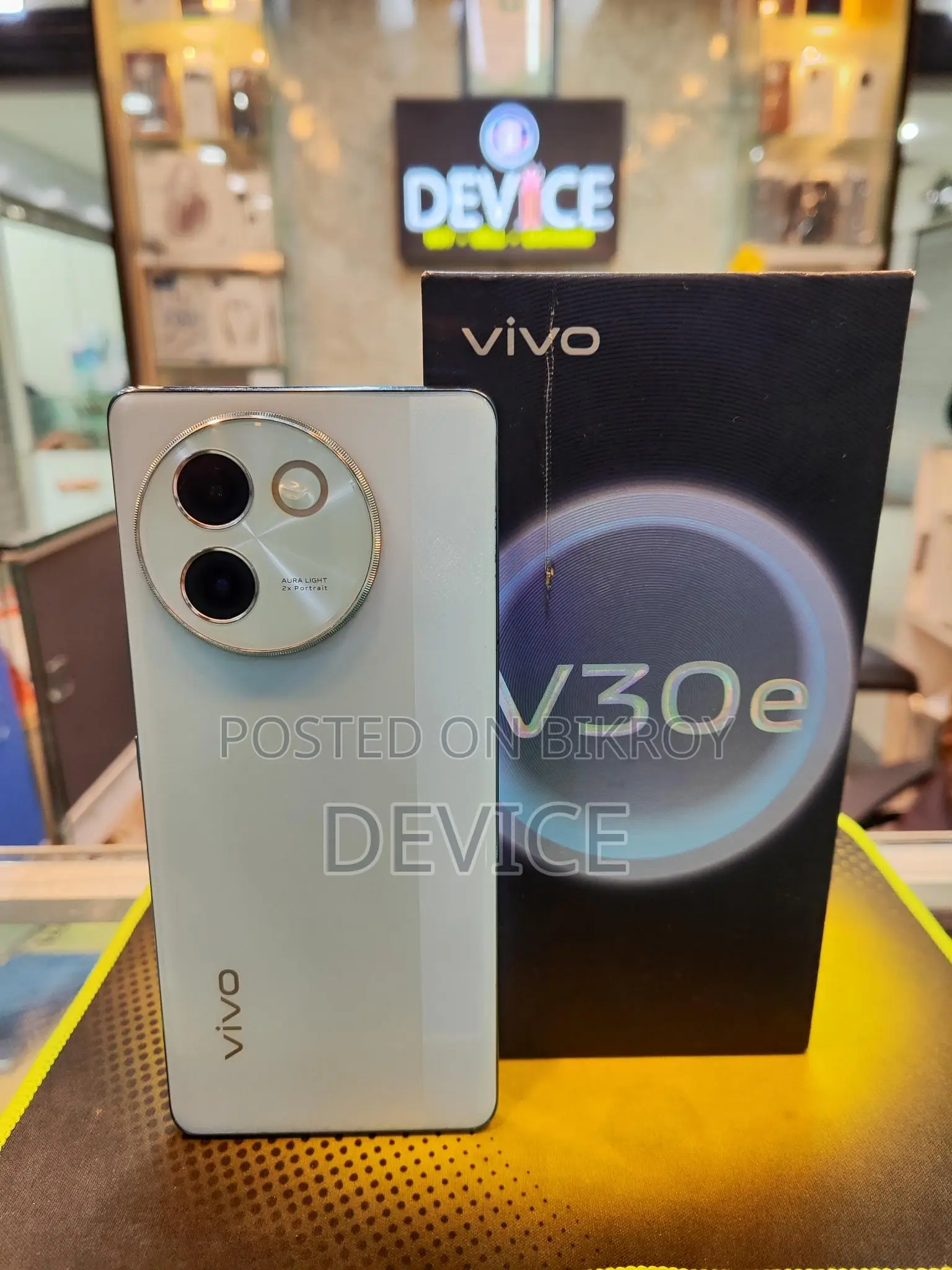 Vivo V30e 5G 8/128 full box (Used)