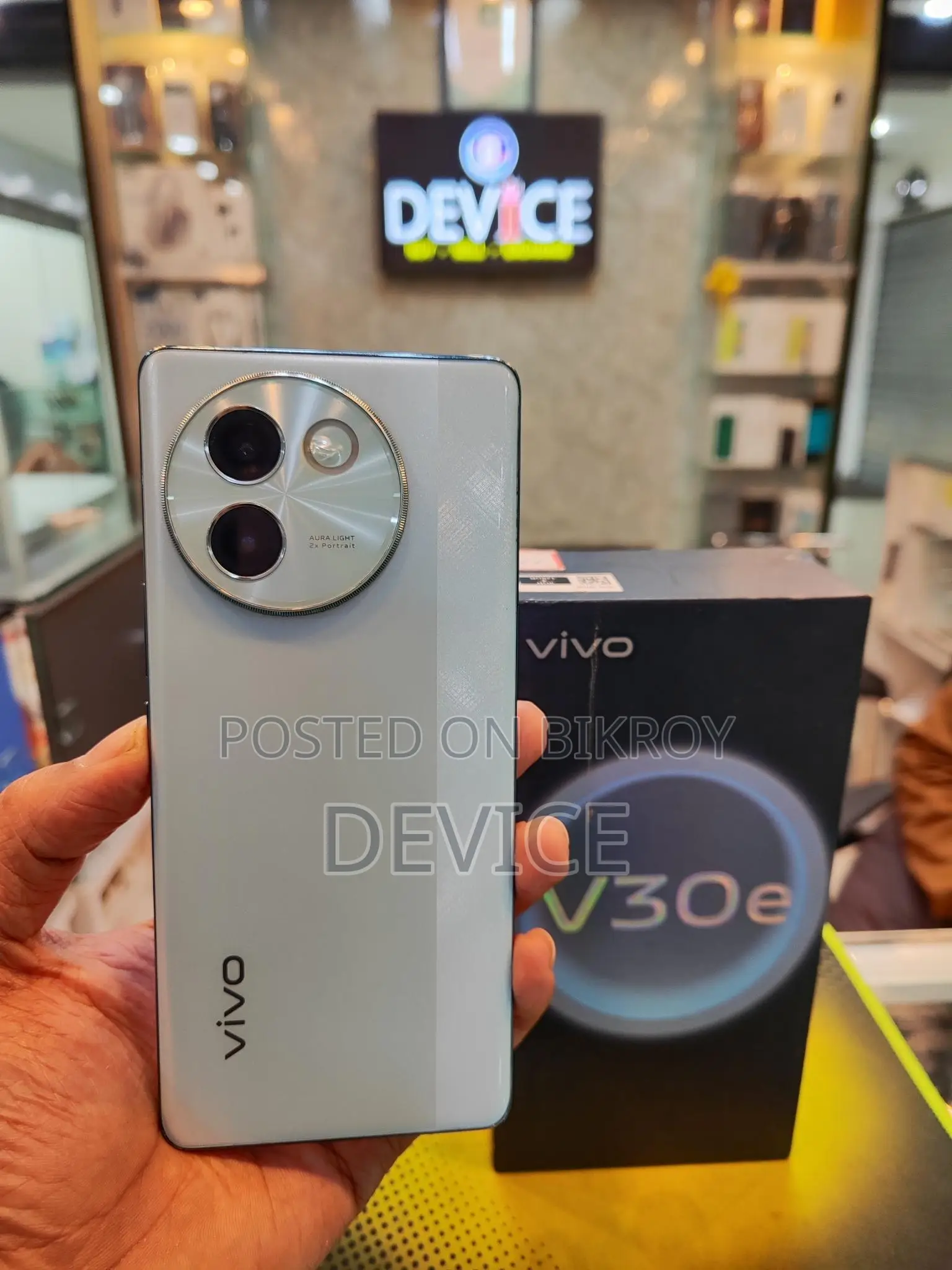 Vivo V30e 5G 8/128 full box (Used)