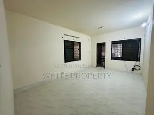 Used Apartment Sale at Dhanmoni 8A Near keyari Palaza