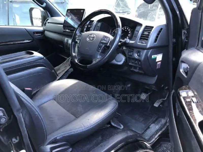 Toyota Hiace SUPER GL DARK PRIME 2020