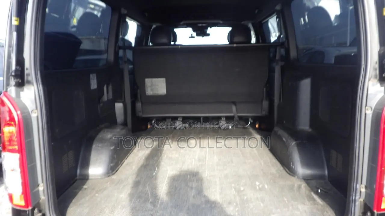 Toyota Hiace SUPER GL DARK PRIME 2020