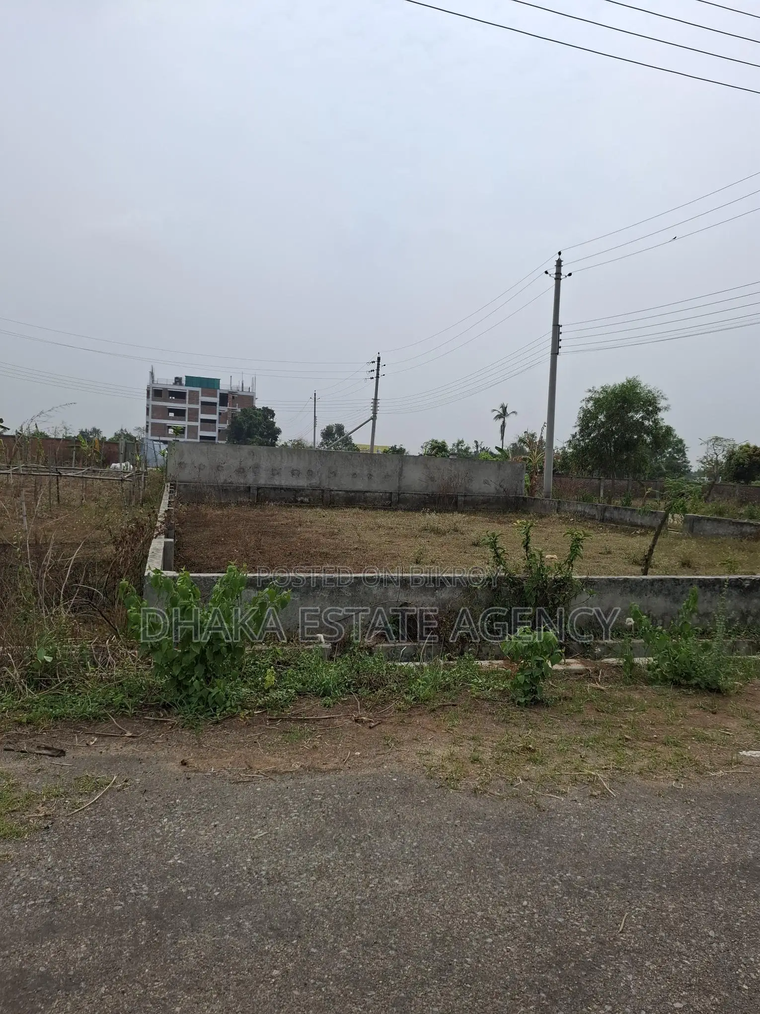 Bashundhara Block=P, 60 Feet Road 5 Katha Plot Sale