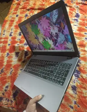 Asus Core i3 8th Gen Ultra Slim Laptop, 128/4, Dedicated Graphics.
