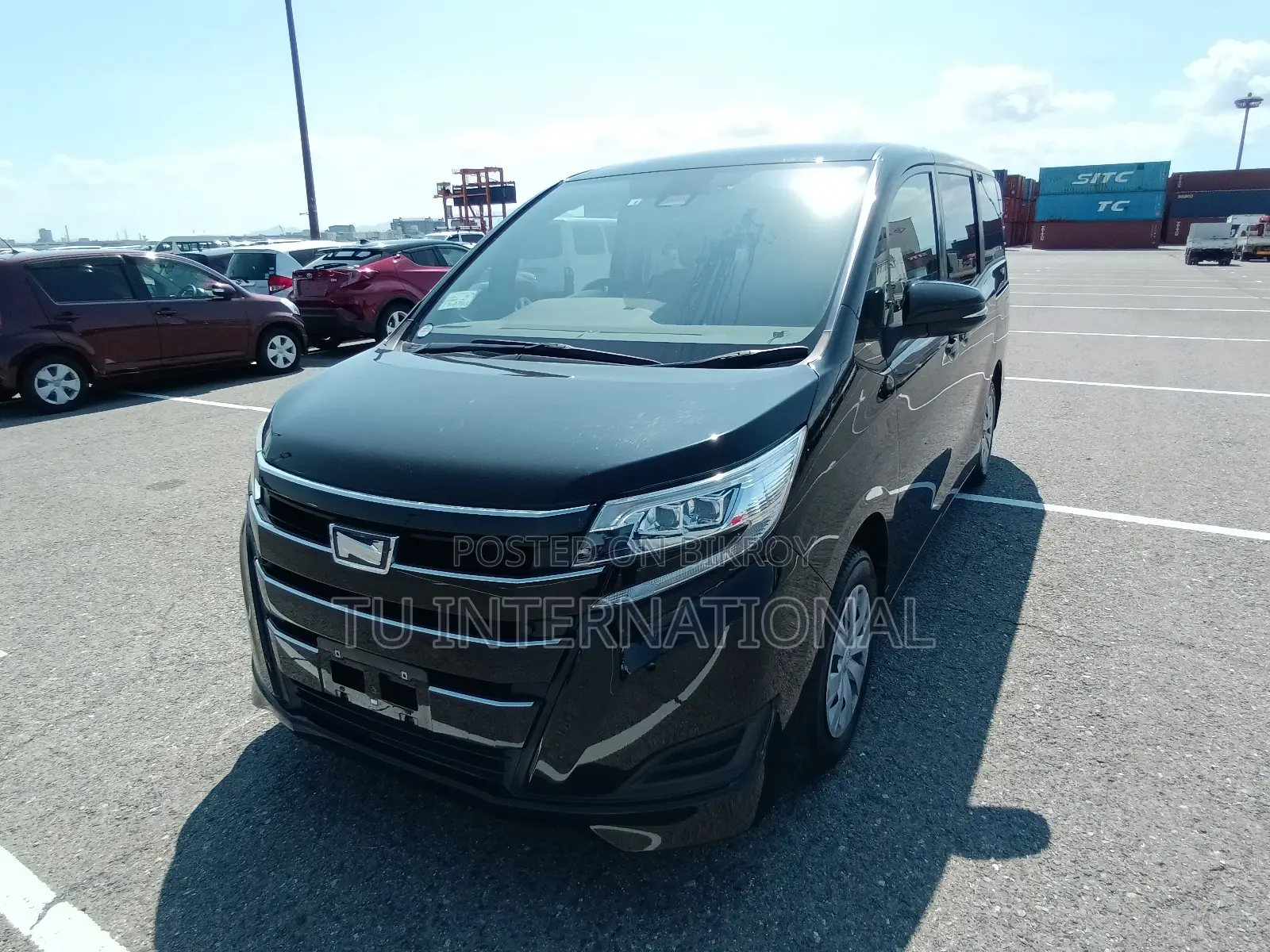Toyota Noah NON HYBRID 2021