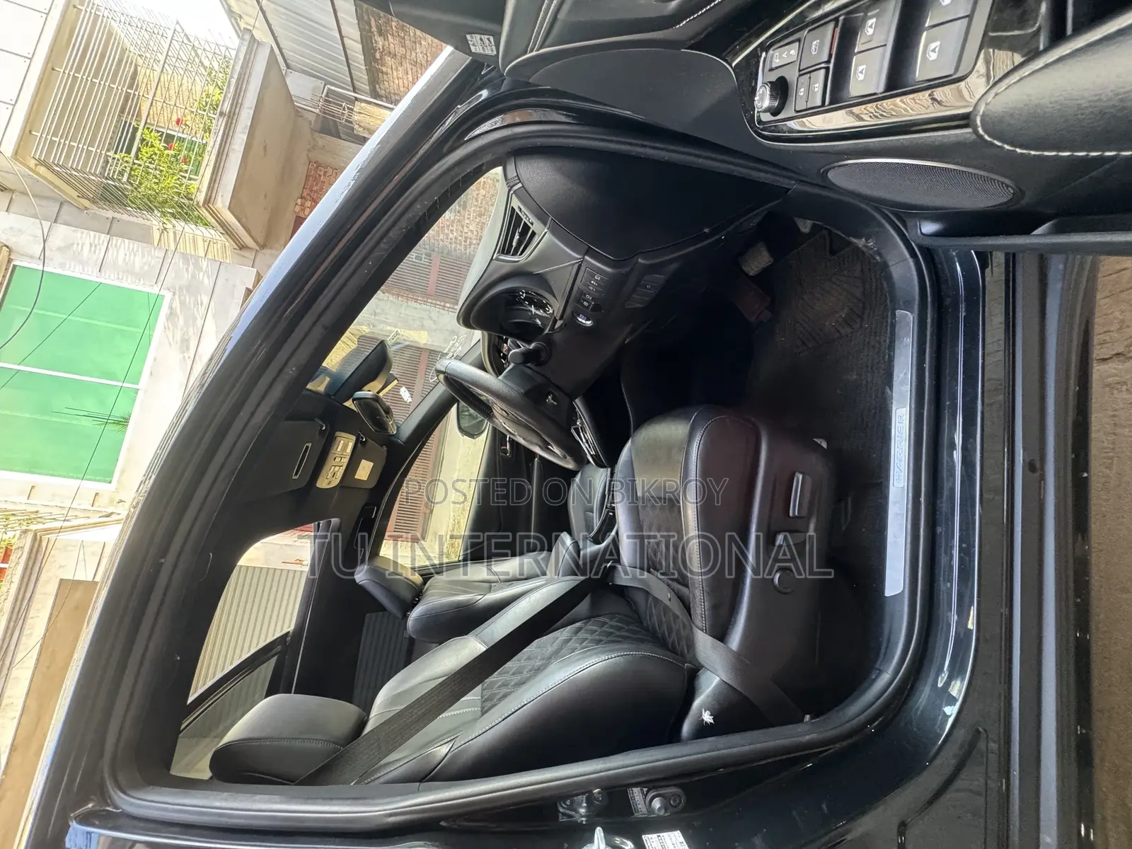 Toyota Harrier PREMIUM PKG 2020