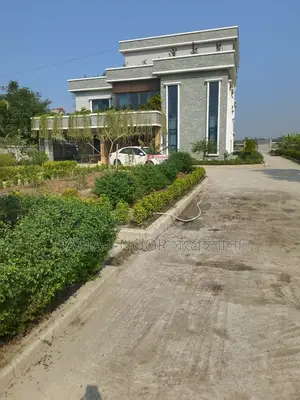 জাজিরা নাওডোবাতে ১৬ বিঘা জমির উপর ডুপ্লেক্স বাড়ি,ফলের বাগান ও পুকুর করা