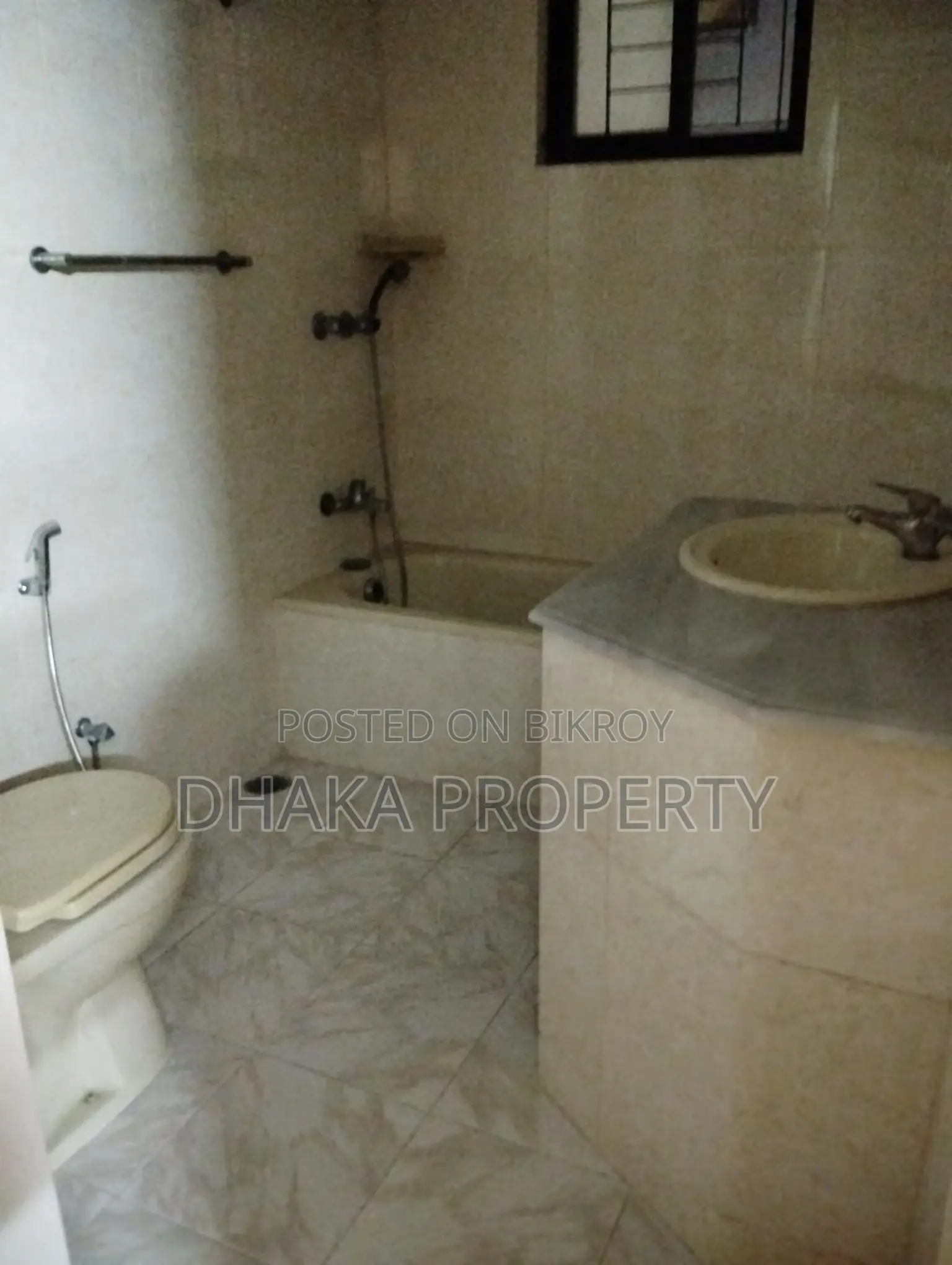 2800 SFT 4 BED FLAT FOR RENT IN BARIDHARA