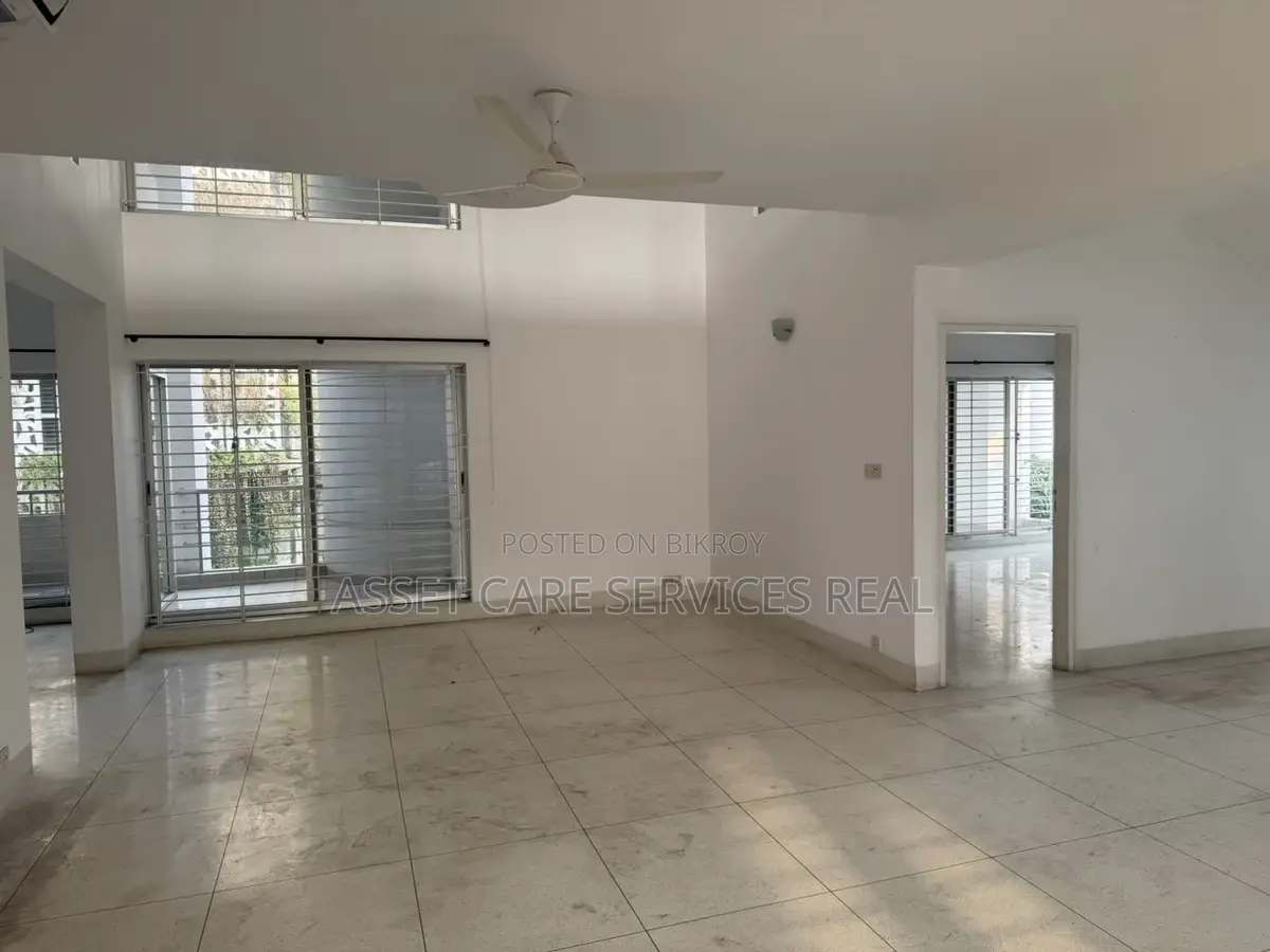 Excellent Duplex Apartment Rent in Diplomatic area North Gulshan-2
