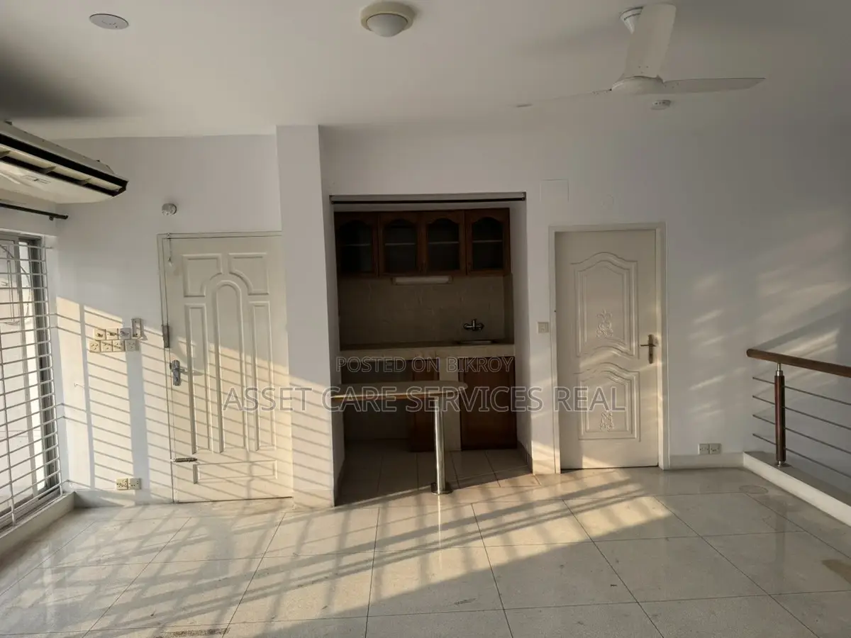Excellent Duplex Apartment Rent in Diplomatic area North Gulshan-2