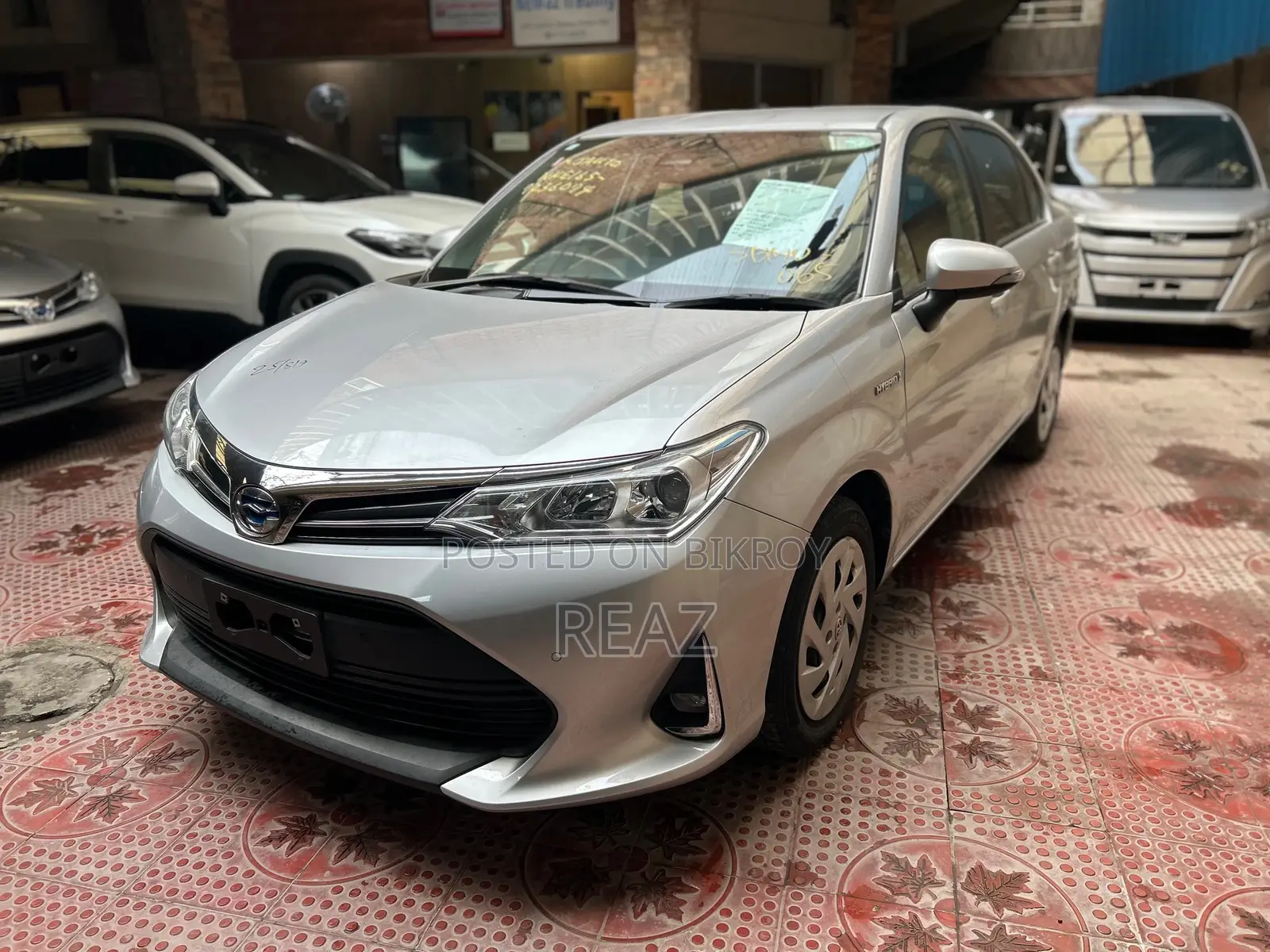 Toyota Axio EX PKG SILVER / 2020