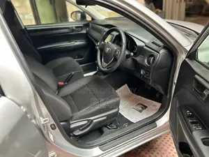 Toyota Axio EX PKG SILVER / 2020