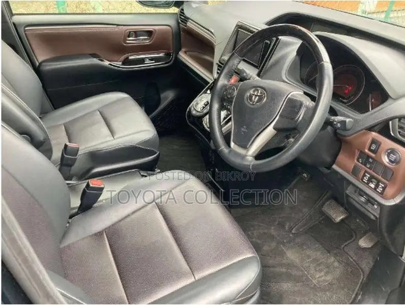 Toyota Esquire GI NON HYBRID 8 SEAT 2020