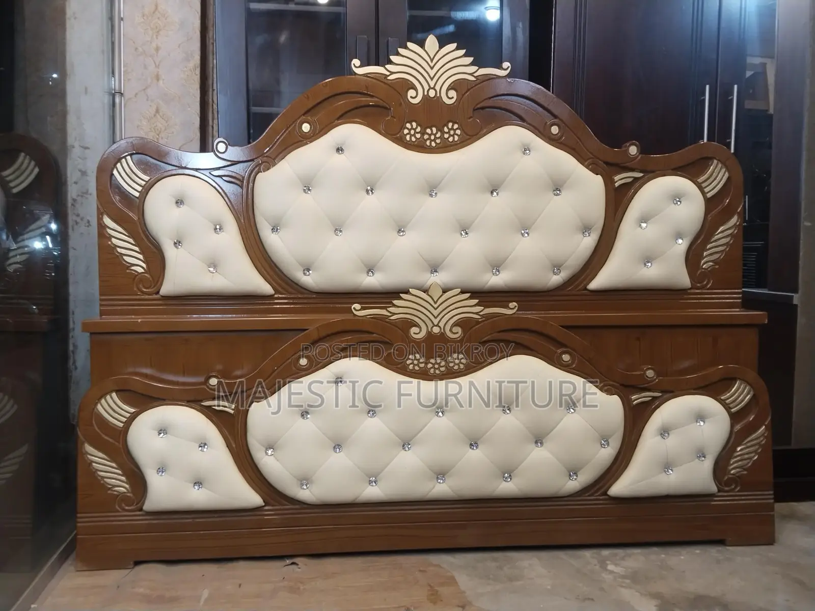 BEW BED 5/7 FEET. M # 5116