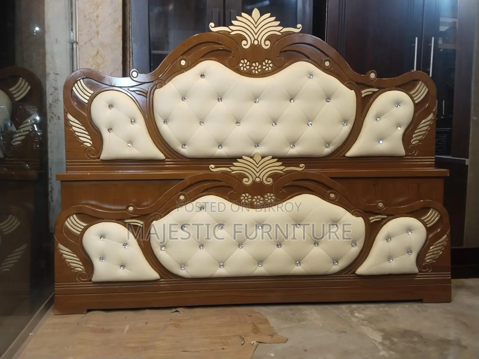 BEW BED 5/7 FEET. M # 5116