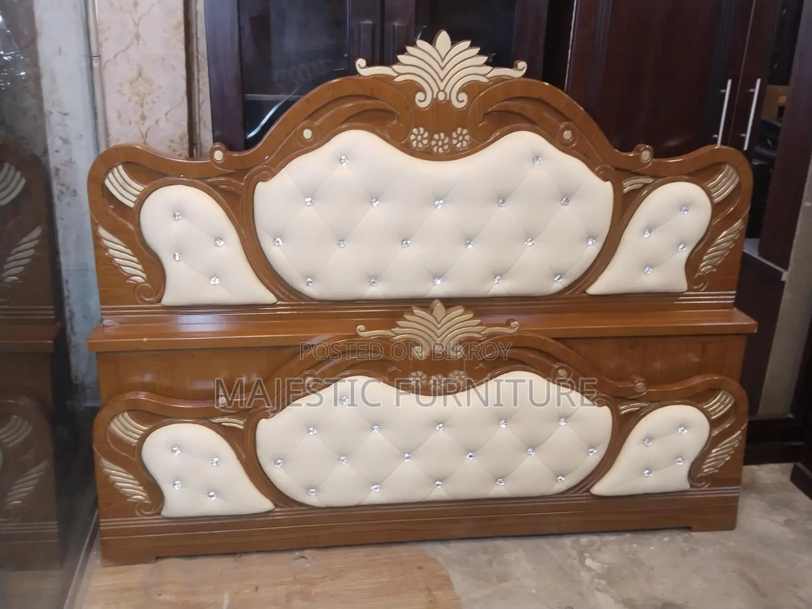 BEW BED 5/7 FEET. M # 5116
