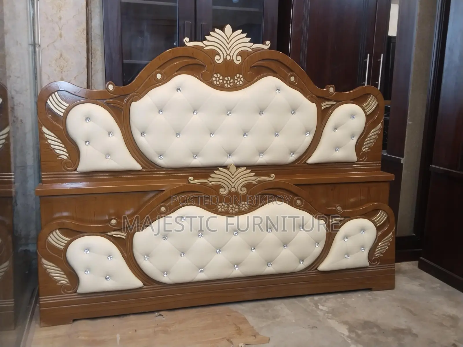 BEW BED 5/7 FEET. M # 5116