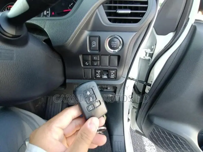 Toyota Noah X SMART PACKAGE 2021