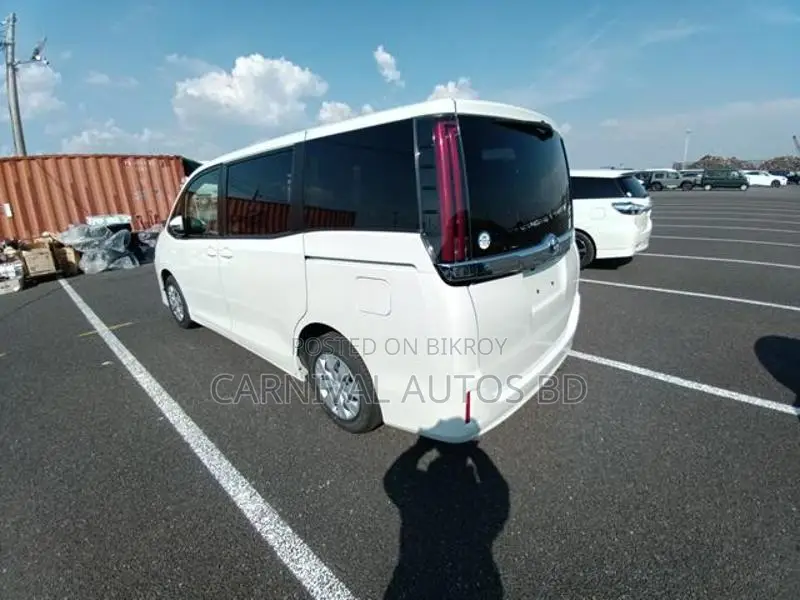 Toyota Noah X SMART PACKAGE 2021