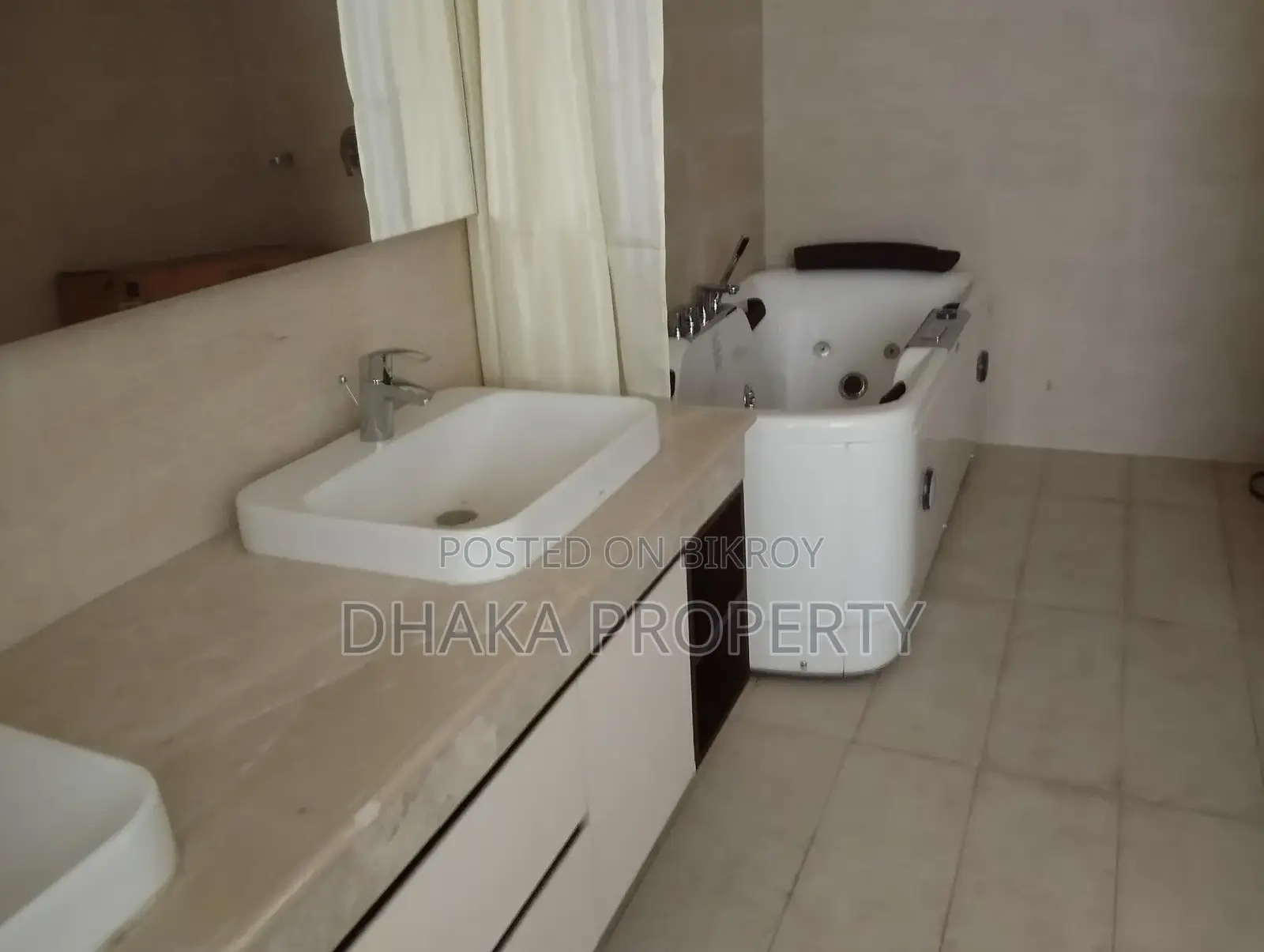 গুলশান নর্থে বিলাসবহুল ফার্নিশড ফ্ল্যাট ভাড়া
