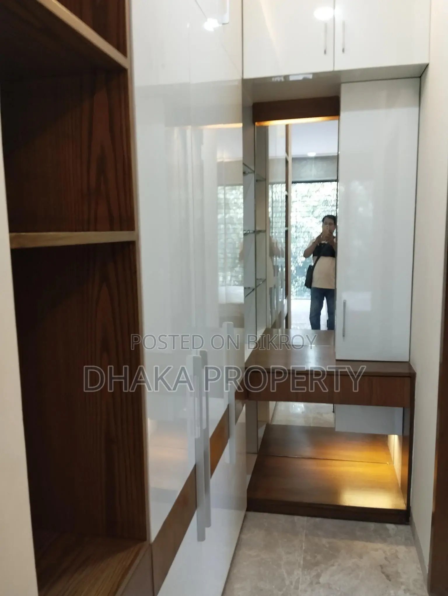 গুলশান নর্থে বিলাসবহুল ফার্নিশড ফ্ল্যাট ভাড়া