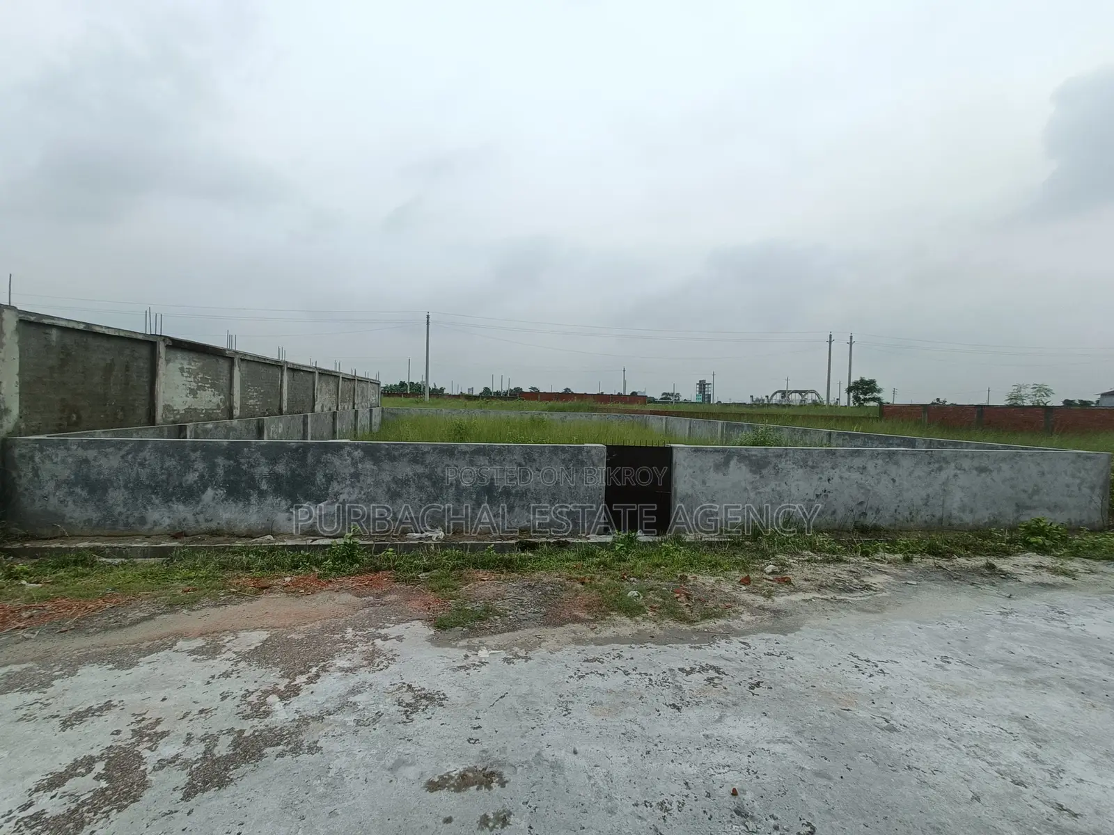 Nearby Park, 3 Katha Plot In Sec#15