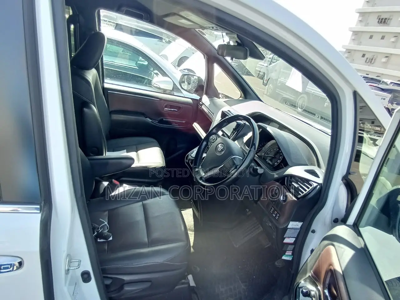 Toyota Esquire Gi package 2021