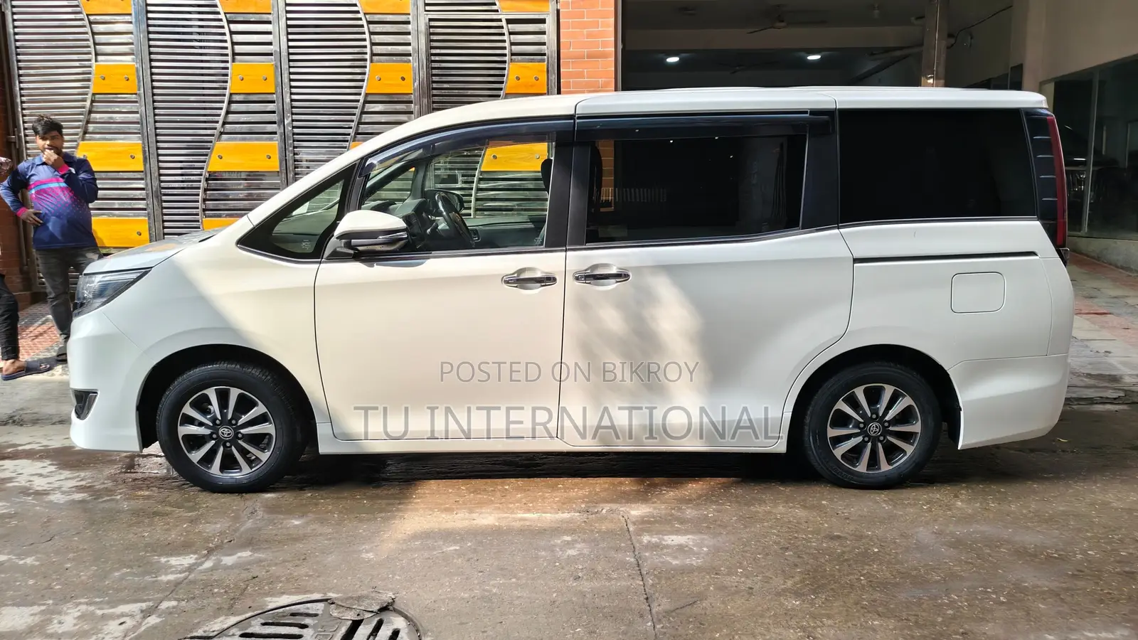 Toyota Esquire HYBRID GI PREMIUM... 2020