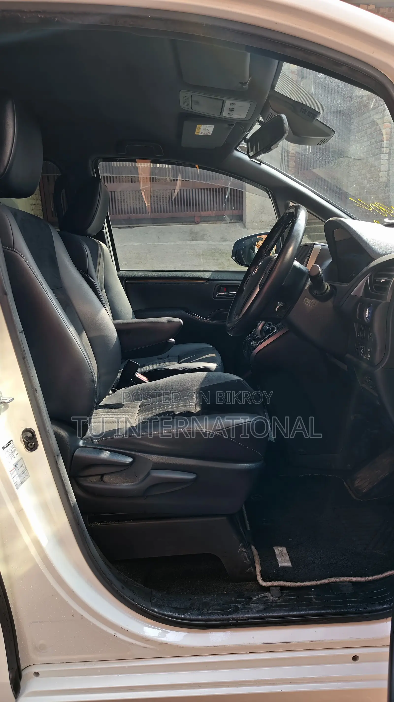 Toyota Esquire HYBRID GI PREMIUM... 2020