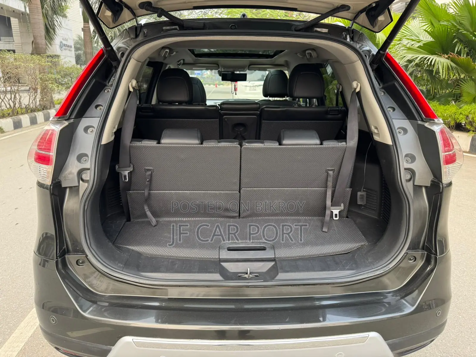 Nissan X-Trail 7 Seater SunRoof 2015