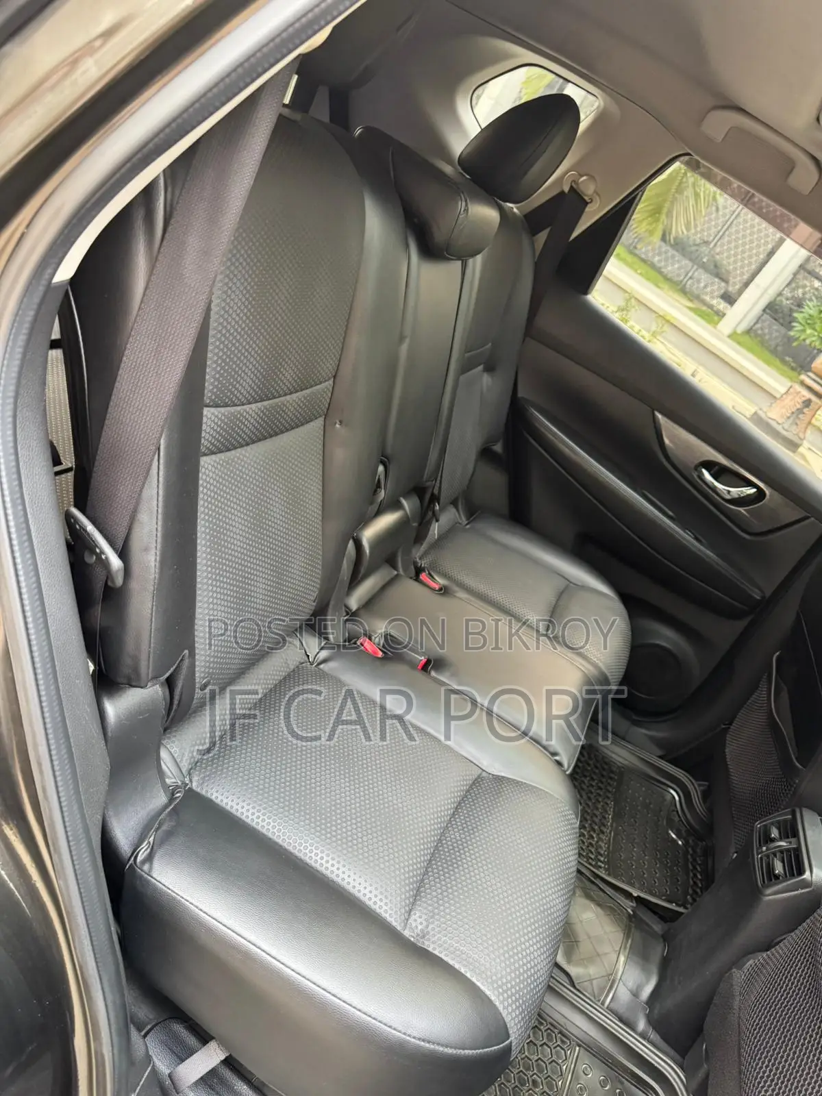 Nissan X-Trail 7 Seater SunRoof 2015