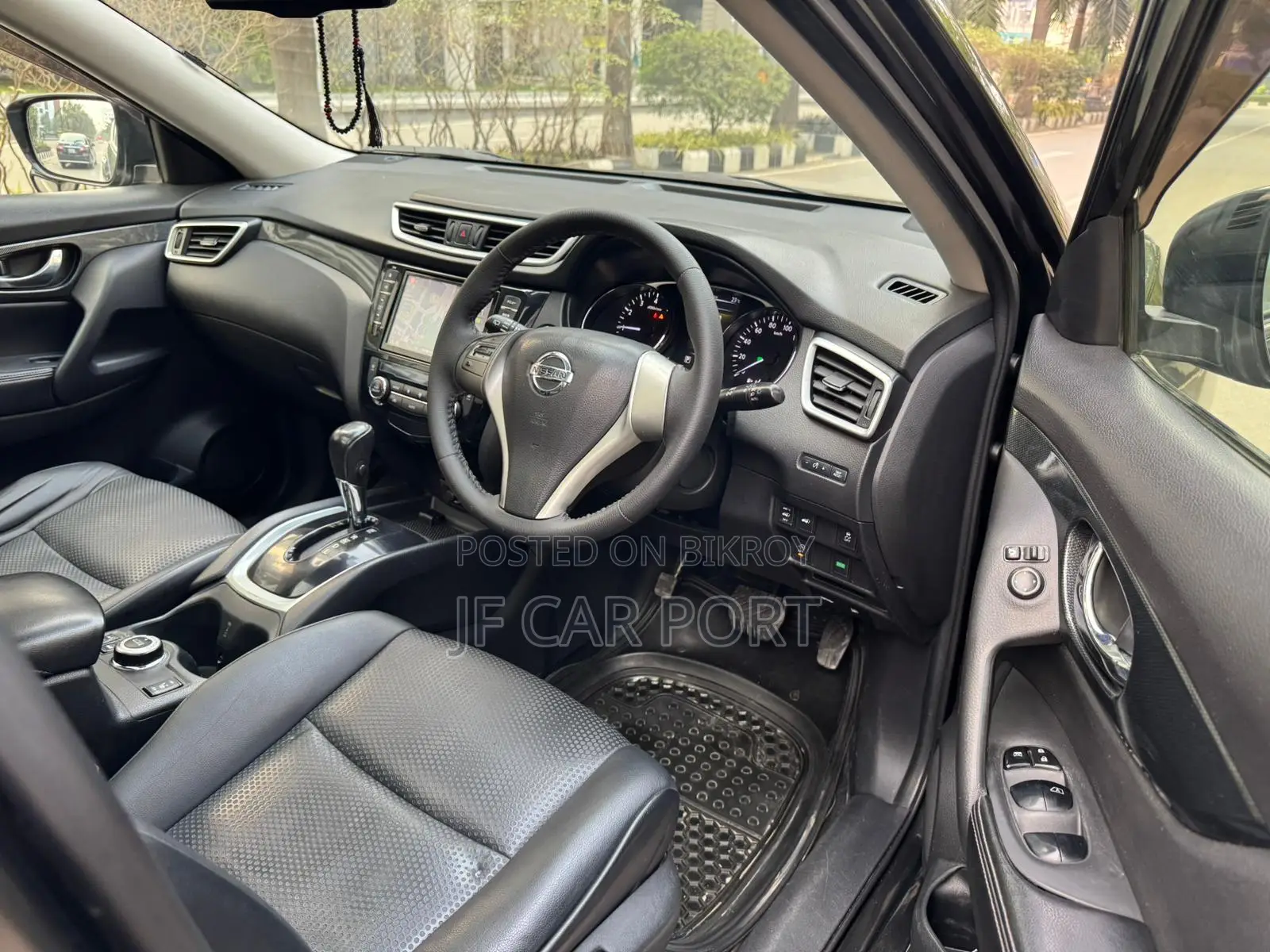 Nissan X-Trail 7 Seater SunRoof 2015