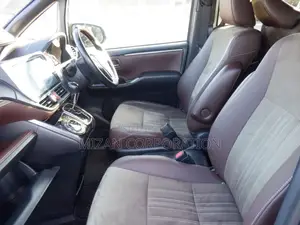 Toyota Esquire Gi Premium 2020
