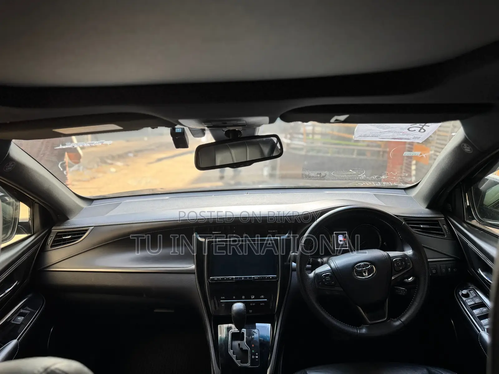 Toyota Harrier NON HYBRID-SUNROOF 2020