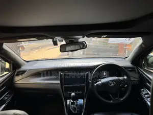 Toyota Harrier NON HYBRID-SUNROOF 2020
